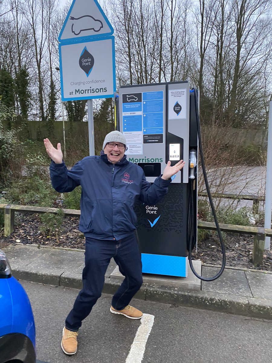 staceyitv's tweet image. Get an EV they said. It’ll be brilliant they said. Our local charging point doesn’t work. Dad’s happy he’s got to walk home. @GeniePointEV - Genius!