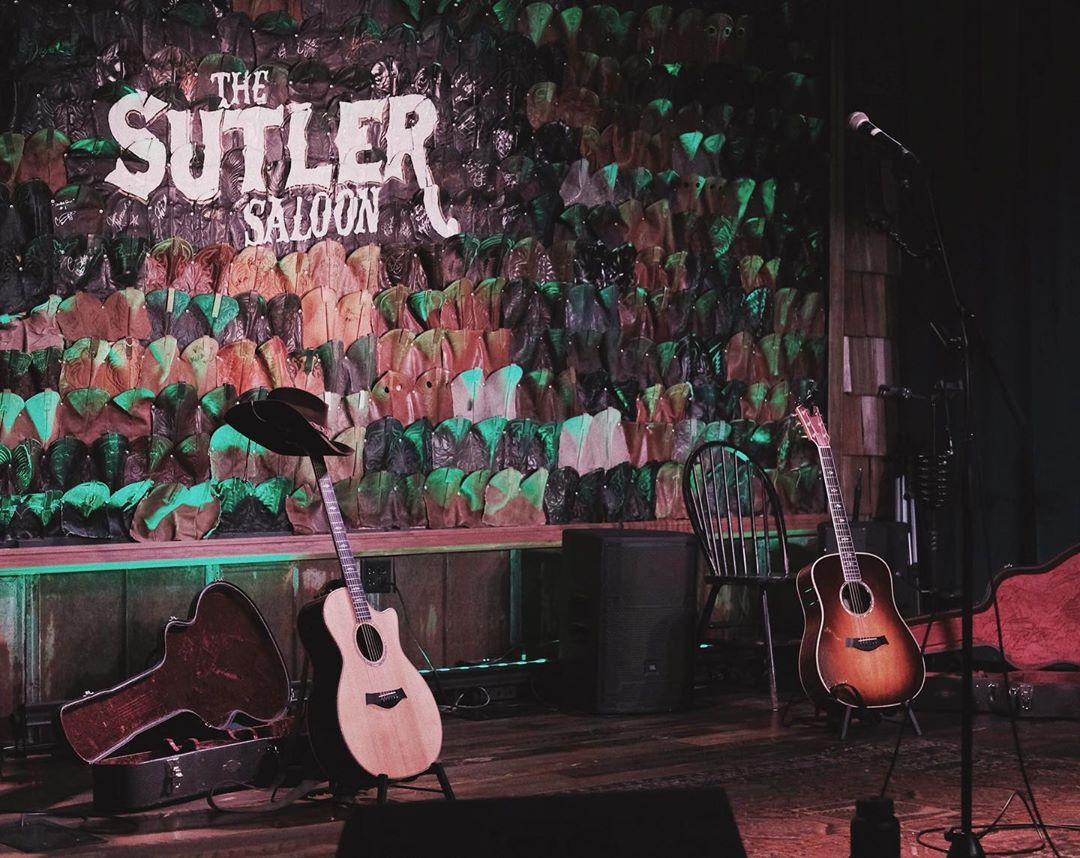 Good ole' times and live music never gets old. 📸: <a href="/levi/">Levi McCallum</a>.s.b