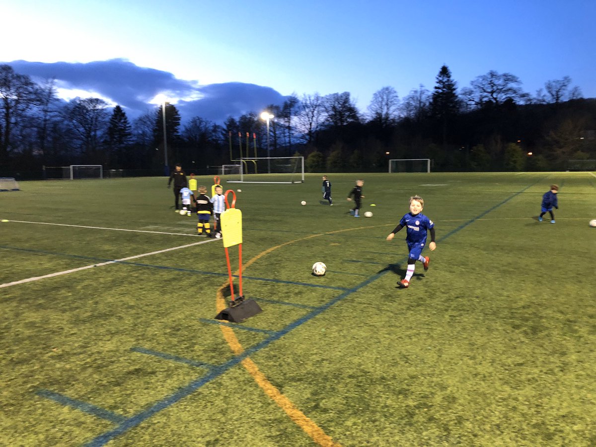 DavidG_Box's tweet photo. Few pictures from our Monday academy at South Queensferry and our Tuesday academy at Stirling Uni ⚽️ Great sessions on two cold nights! #boxsoccer #academy https://t.co/6jAzYqPTkQ