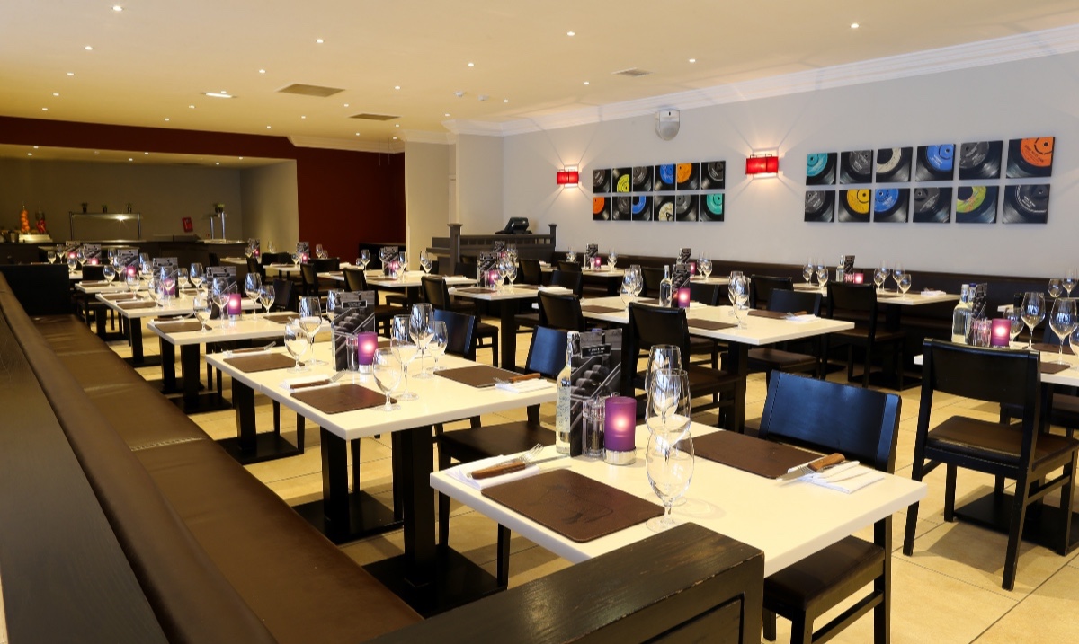 The Grill is one of our on-site restaurants, the perfect place to eat whilst staying with us! 🍽😋 
Book your stay with us today → ow.ly/K35r50yCyeV