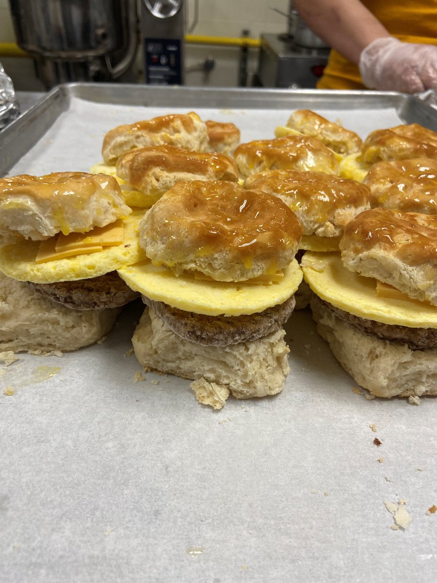 GPISDNutrition's tweet photo. @NSSH_Mustangs has implemented Breakfast In The Classroom during second period and EVERYONE is extremely excited about it! #FreshFoodFreshMinds #GPStudentNutrition #BreakfastInTheClassroom https://t.co/qseN8I2jn9