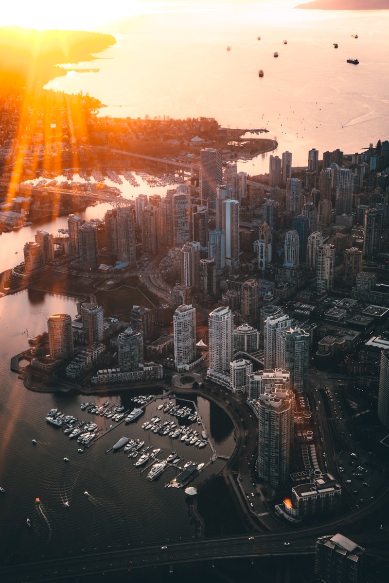 collabware's tweet photo. Weโd say #Vancouver is one of the most beautiful cities, but we might be bias. ๐Decide for yourself by coming to #CollabCON2020! Not only is there training, #RM info sessions, & networking, but sightseeing some of the best of #Vancity! Register today: https://t.co/zXSmMI6mRc https://t.co/7DifEKK1l5