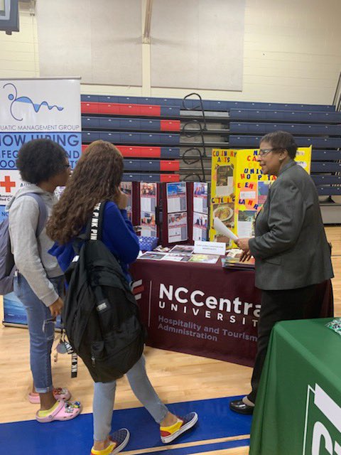 RA_DPSCTE's tweet photo. College and Career Fair held today at Jordan High School. #CTE365 #FutureReady https://t.co/BUxahoYV2x
