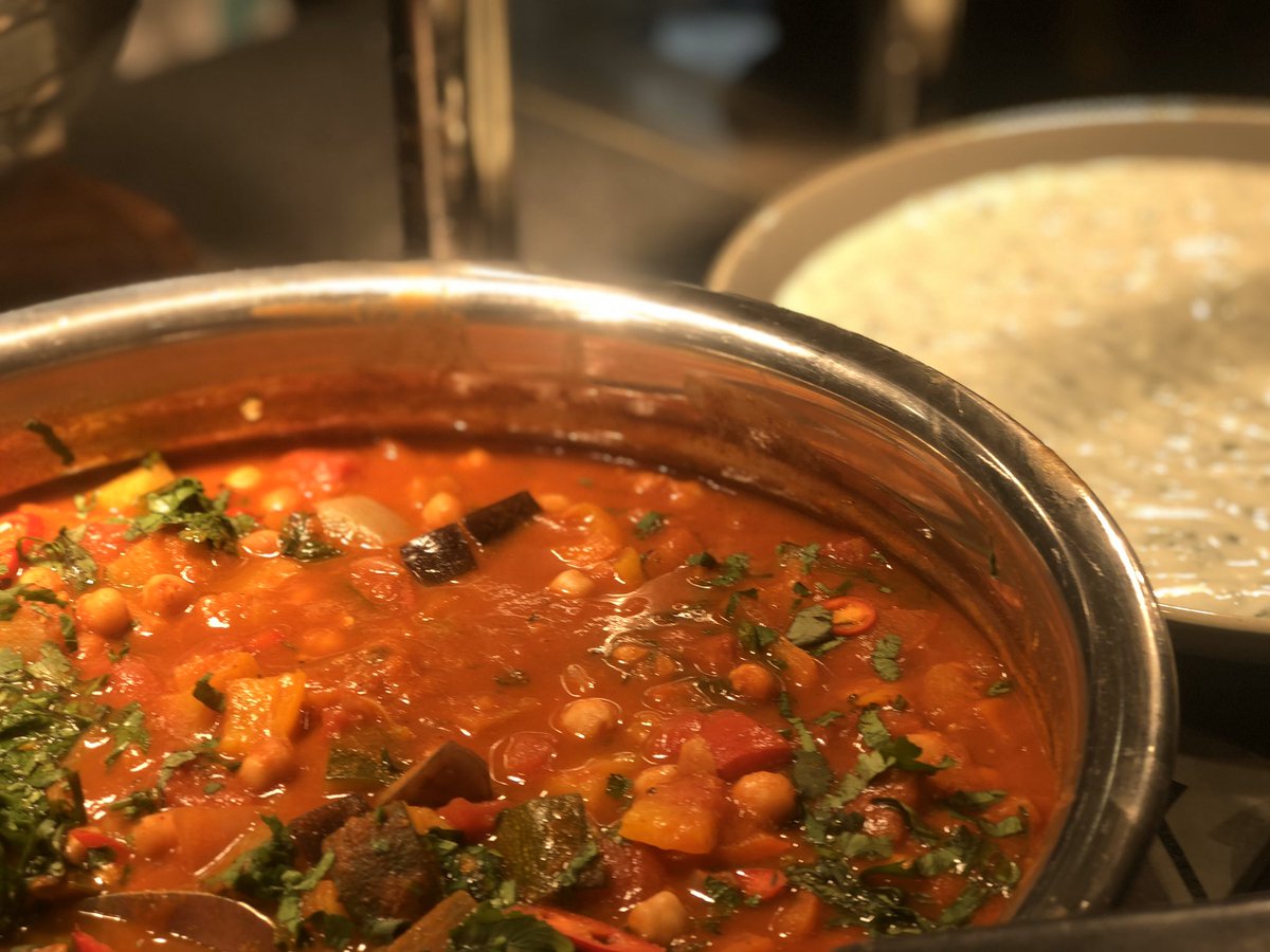 Supper time <a href="/StSwithunsLetts/">Commercial Lettings</a> <a href="/ChartwellsInd/">Chartwells Independent</a> <a href="/juliebibby7/">juliebibby</a> <a href="/Gavin_Bartolo/">Gavin Bartolo</a> <a href="/StSwithunsGirls/">St Swithun's School</a>