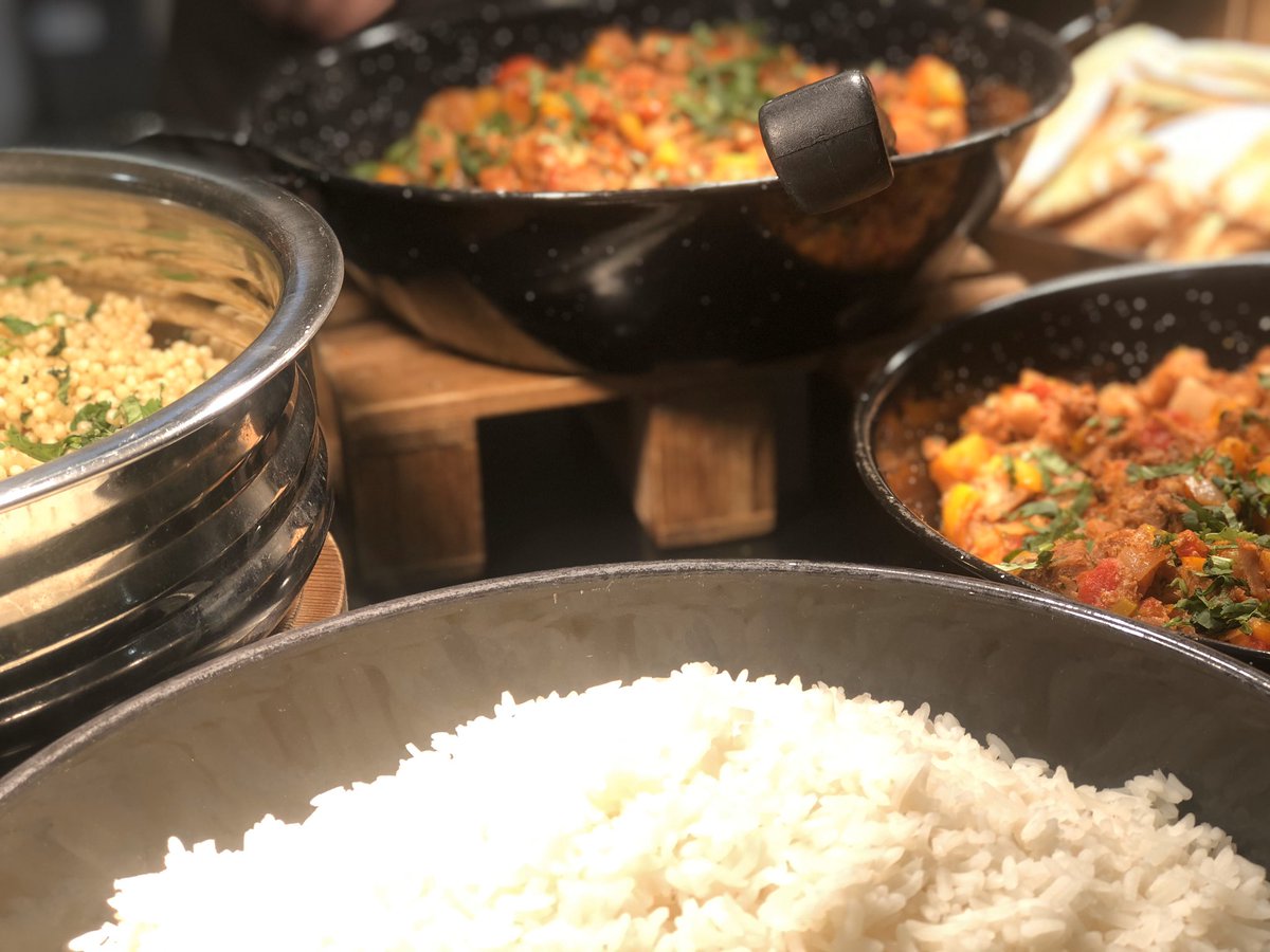 StSwithunsFood's tweet photo. Supper time @StSwithunsLetts @ChartwellsInd @juliebibby7 @Gavin_Bartolo @StSwithunsGirls https://t.co/VRt0y1rEOv