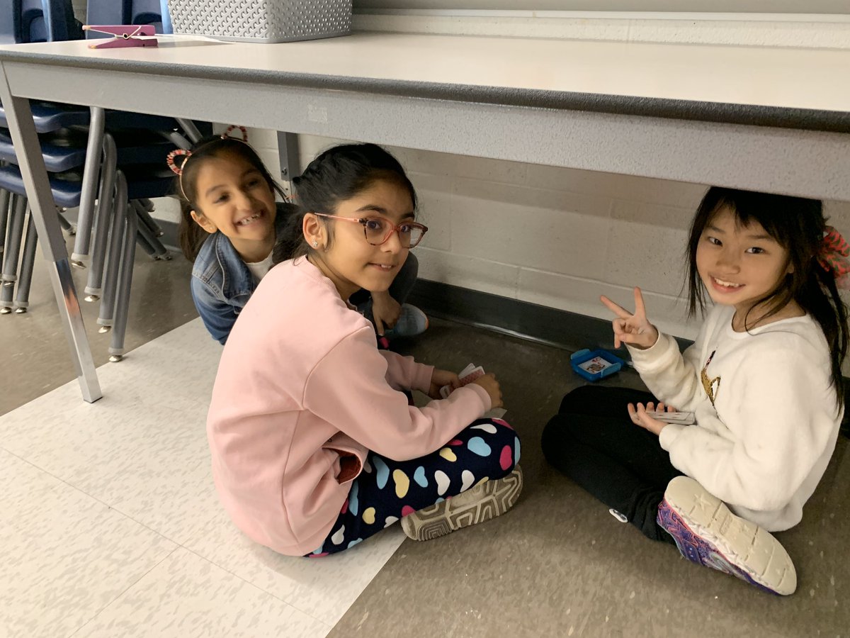 TeamSuperDennis's tweet photo. A fun game of multiplication practice! Can you play at home and beat your siblings and parents?? #msdennisavp #avpsrocks #multiplicationwar https://t.co/lpJJw3wEv7