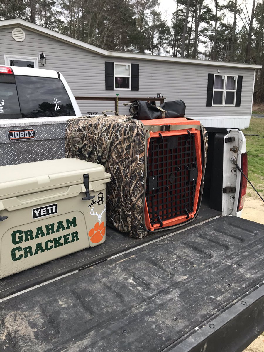 ghwilson88's tweet photo. Ruff Land kennel wrapped in a @MudRiverDog kennel cover!! Thanks babe!! #yeti #rufflandkennels https://t.co/BZlyDzpelO