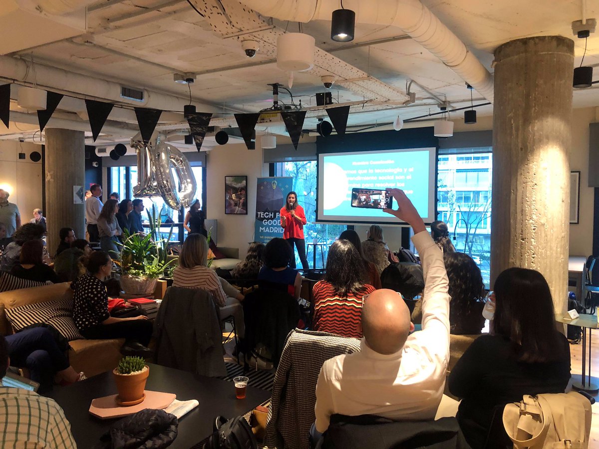 jin_da_bu's tweet photo. Orgulloso de participar al #primer evento de la #comunidad #techforgoodmadrid dónde se hace hincapié sobre la necesidad de acelerar las actuaciones pas  #alcanzar los objetivos 2030 #ODS 
#sustainability #tech4good #tech4change https://t.co/TGN9ns1Lyx