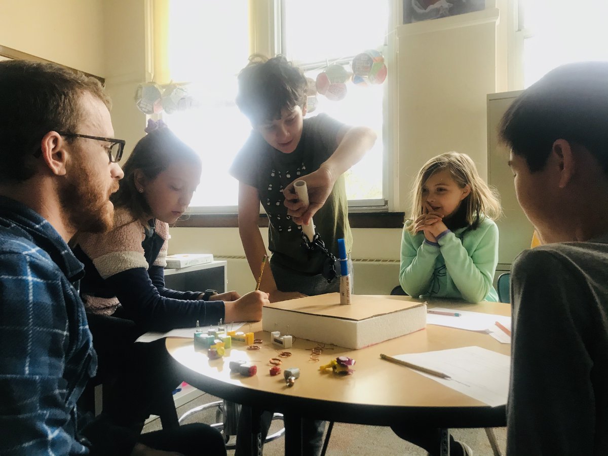 More work with grade 5 today as a precursor to the windmill design challenge. In this picture, we are looking at how like charges repelling can be translated to rotational motion. #ECS #BrooklineInnovates