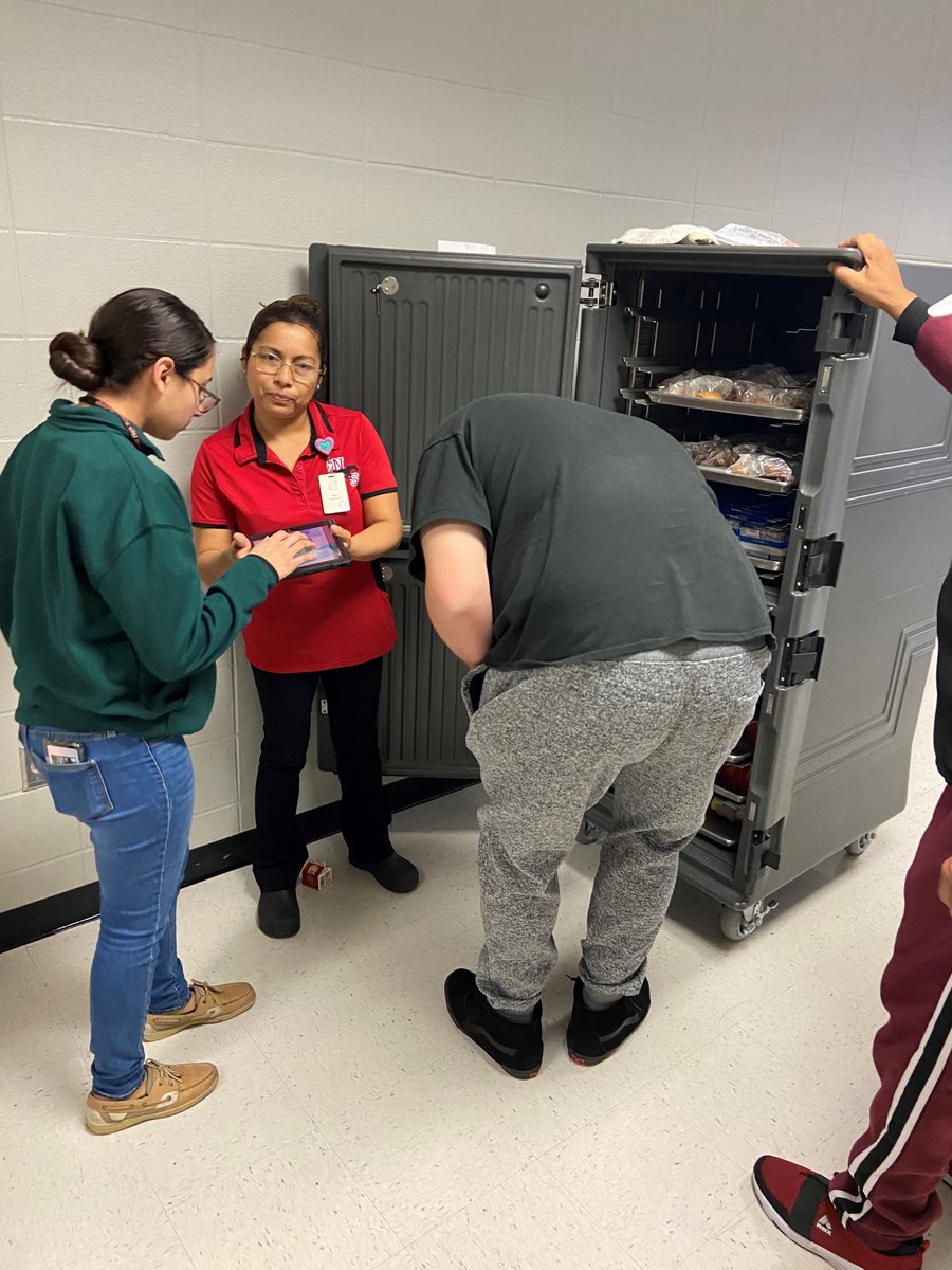 GPISDNutrition's tweet photo. @NSSH_Mustangs has implemented Breakfast In The Classroom during second period and EVERYONE is extremely excited about it! #FreshFoodFreshMinds #GPStudentNutrition #BreakfastInTheClassroom https://t.co/qseN8I2jn9