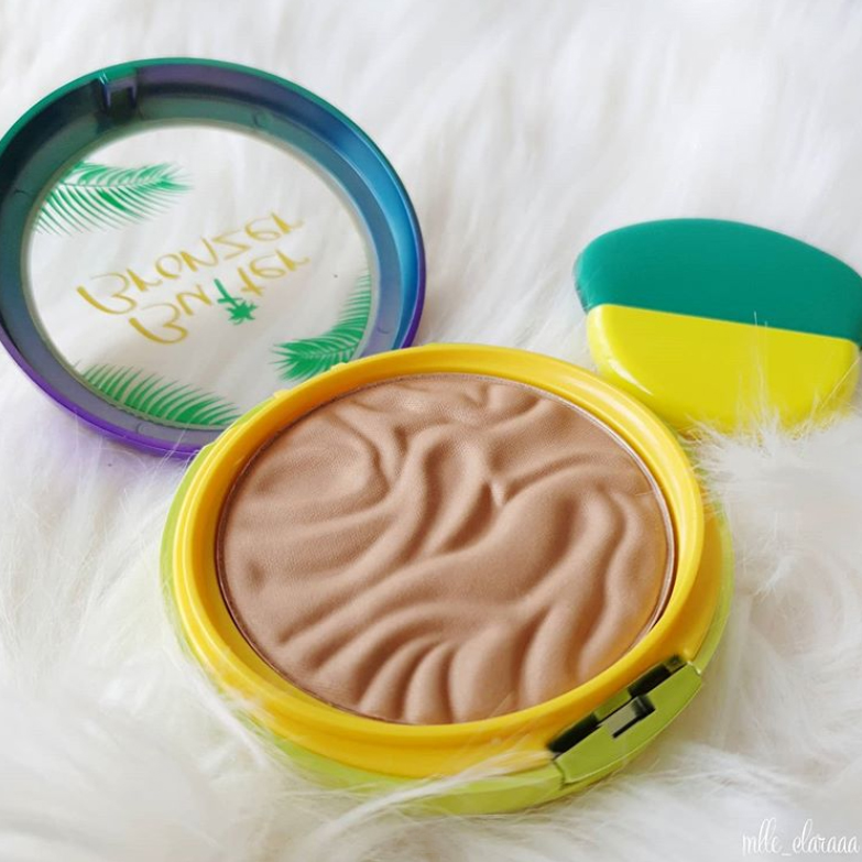 PFCosmetics's tweet photo. Waves of buttery, tropical goodness… 🌊
RT if you love Butter Bronzer! 
 Image: @Mlle_Claraaa https://t.co/A1PYScy1b5