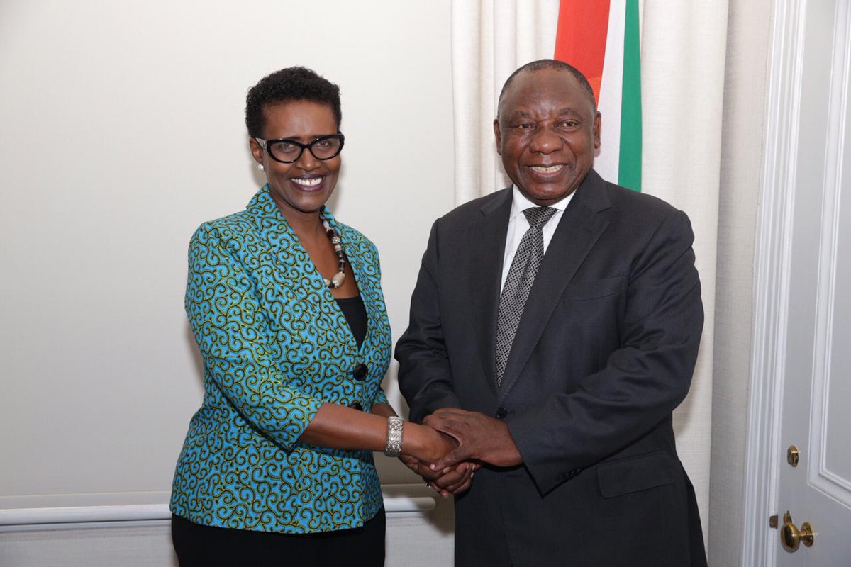 UNAIDS's tweet photo. Today @Winnie_Byanyima thanked President @CyrilRamaphosa for his leadership on HIV &amp; gender-based violence &amp; commended his championing of gender equality as Chair of the @_AfricanUnion. Respecting the rights of all women &amp; girls is at the heart of UNAIDS' agenda to #endAIDS. https://t.co/0UynnTH8Ob