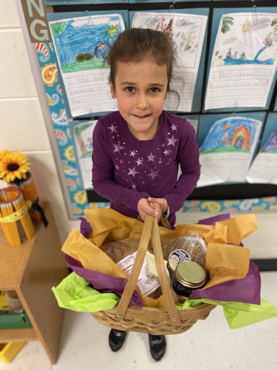 These three leaders won this month's drawing for completing the Be Proactive lessons with their families!  The next prize winners will be picked from Begin with the End in Mind submissions on March 6!  <a href="/TheLeaderinMe/">The Leader in Me</a>