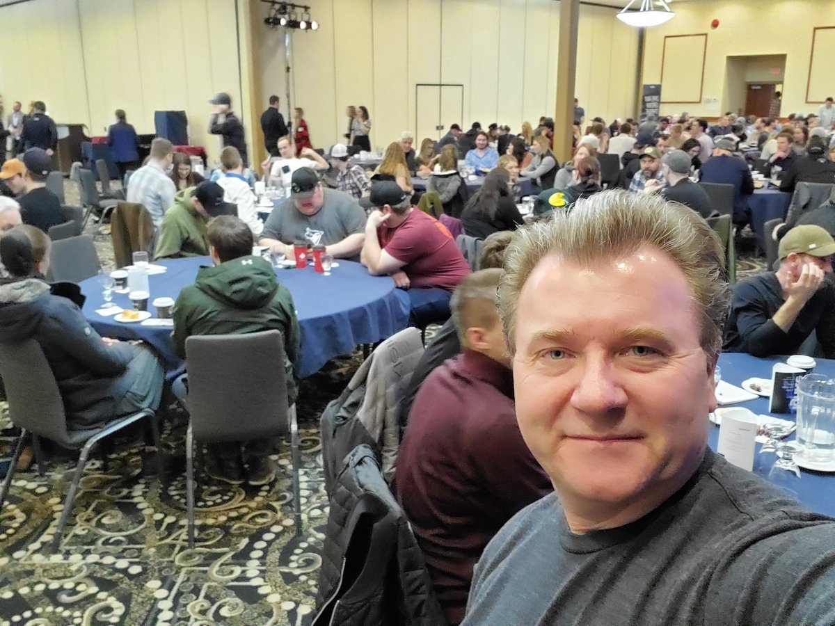 teddysims007's tweet photo. @FCCagriculture #fccignite 2020 Conference. Great turnout and Content in the Morning Sessions on Managing your Credit and Debt and the current economic state of the Agriculture Sector here in MB, SK and Globally. #fccagriculture #cdnag #Winnipeg #Manitoba https://t.co/BVRMj41HtI