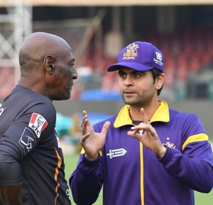 iamamberahmad's tweet photo. AHMAD SHAHZAD WITH SIR VIV RICHARD #MrHandsome #HandsomeAhmad #DashingHero #charming #champ #cutest #TalentedBatsman #Hardworker #superfit #StarCricketer #Staropener #BestFielder #Zaid #PrinceAhmad #AHMADSHAHZAD #Purpleforce #QuettaGladiator #hblpslv #Tayyarhain #jeetkijung https://t.co/0i3Tm5osqr