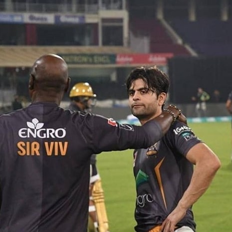 iamamberahmad's tweet photo. AHMAD SHAHZAD WITH SIR VIV RICHARD #MrHandsome #HandsomeAhmad #DashingHero #charming #champ #cutest #TalentedBatsman #Hardworker #superfit #StarCricketer #Staropener #BestFielder #Zaid #PrinceAhmad #AHMADSHAHZAD #Purpleforce #QuettaGladiator #hblpslv #Tayyarhain #jeetkijung https://t.co/0i3Tm5osqr
