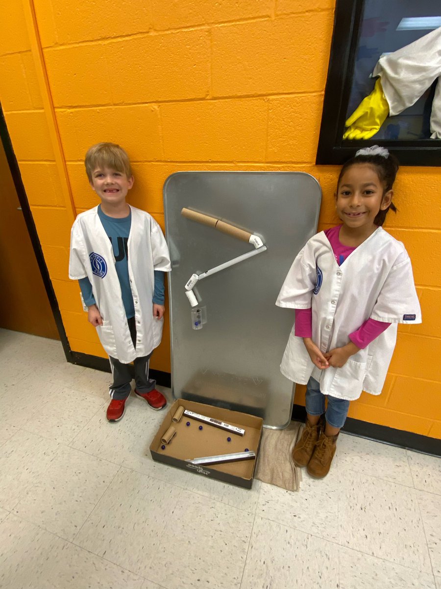 cces_sciencelab's tweet photo. This morning, Ms.Hammond’s 2nd grade came to the lab and explored forces of push, pull and friction.  Thank you parent volunteers! @dr_cheatham @CCES_Colts_PTO https://t.co/EbcJH6BKpB