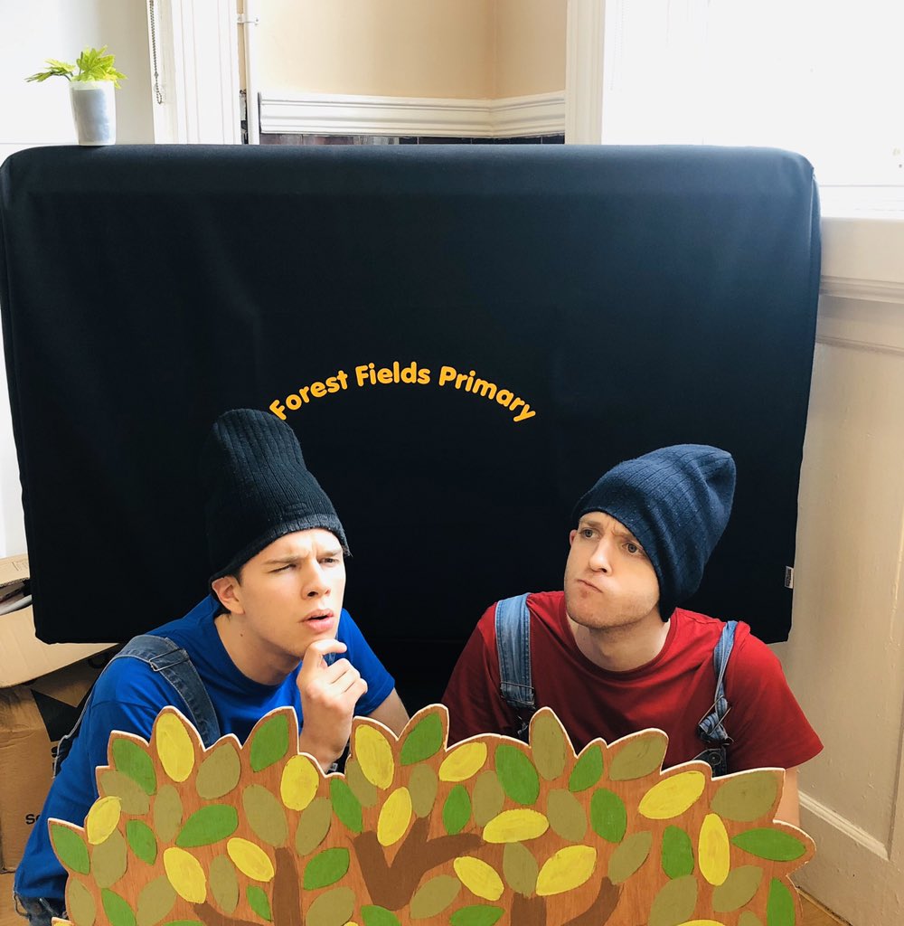 flosswright's tweet image. The dwarfs are lost in the forest at ‘Forest Fields Primary School’ 🤭Great day performing three shows on our @hobgoblintc_ tour. Thank you to all the lovely audiences we performed to today 😊You were brilliant! @gwlewthwaite @cd_loveless #bookweek #thegreatestfairytaleevertold