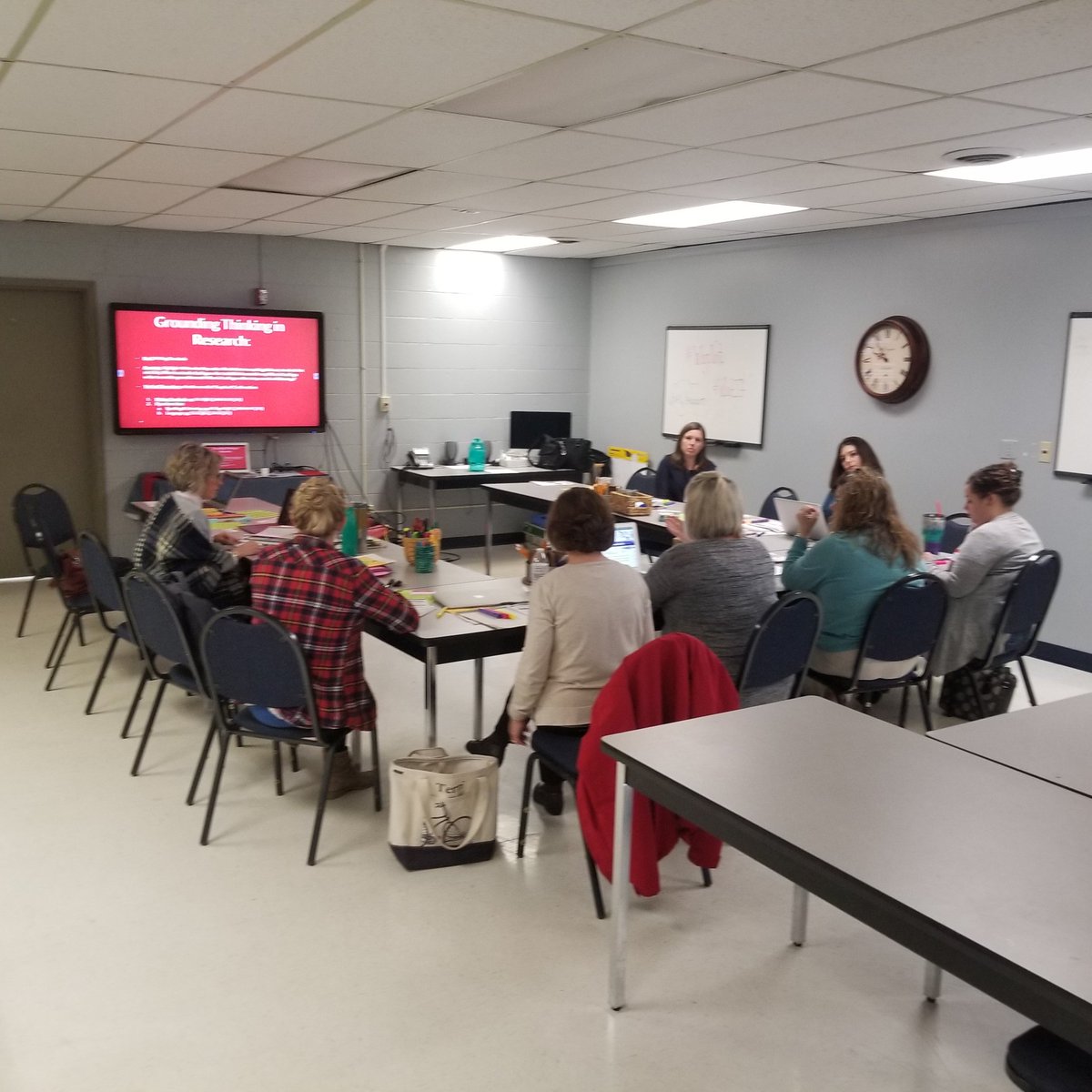 MrsKarenLong's tweet photo. OWP is hanging out with Tallawanda elementary teachers thinking about and planning writing instruction. We're flexing our writing muscles and writing! @owpmu https://t.co/z9PwlrgBwj