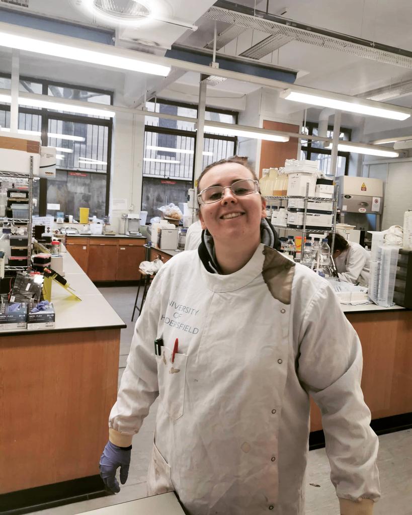 mrsdanaweber's tweet photo. I just can't believe how much happier I am to be back in a research lab. I just feel like it's where I am supposed to be 🔬its such a relief to be where I am my best self again 👩🔬#researcher #proteinscientist #biochemistry #laboratorylife #scientistsoftwitter #WomenInSTEM https://t.co/32oCm9llsb