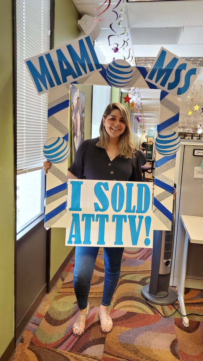 Daniela with an AT&amp;T  TV!
#ATTtv <a href="/DannyL_MiamiMSS/">Daniel Lozano</a>
