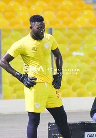 GhanaianPlayers's tweet photo. ● BLACK STARS SQUAD🇬🇭 FOR AFCON 2021 QUALIFIERS 🆚 SUDAN

▪︎DEBUTANTS (DEBUT/FIRST CALL UPS) = 5️⃣

1⃣ RICHARD ATTAH @RichardAttah16 - GK
 || Hearts of Oak ||

24 yrs | 10 games| 7 goals conceded | 5 Clean sheet

#TwitterVGMA
#PureDrive 
#HuaweiNova5T 
#AskEdem 
#AnlogaJuction https://t.co/tZYvpui7sa