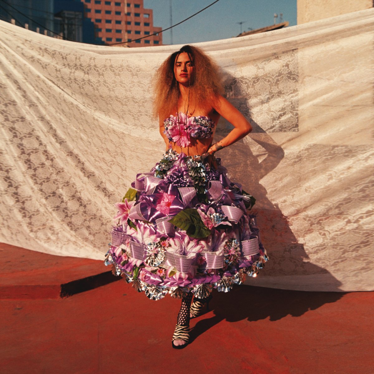 sonidoplanetaMX's tweet photo. @EmpressOf  anuncia su nuevo álbum 'I’m Your Empress Of' y estrena sencillo.
🎵 Track: https://t.co/azDIaqMCEA https://t.co/RC1dSZyjGV