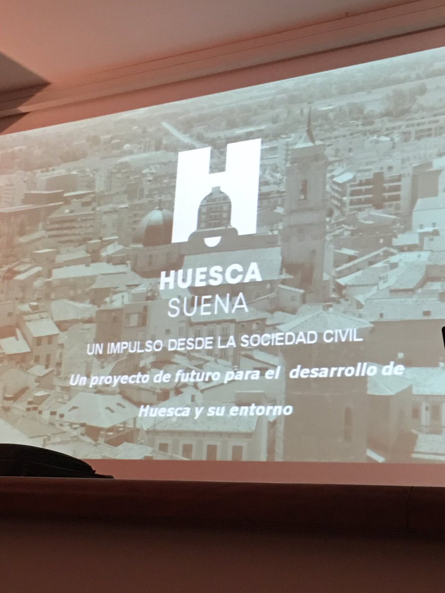 HuescaSuena's tweet photo. Arranca la Jornada de Presentación de los trabajos y propuestas de los Grupos de Participación de la Plataforma

@raul_eboca vicepresidente inicia la Presentación, dando la “campanada” 

Pedro Camarero, presidente continúa agradeciendo la aportación de los partícipes. https://t.co/1DbrUGfCqb