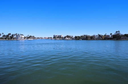 ResortsWhisper's tweet photo. Treasure Island is an #island that is a mere three miles long and only a couple of blocks wide where Whispers is located. Whispers nestles on the calm waters on the leeward (sheltered) side of #treasureisland.
beachfront #Condos 
https://t.co/SaQ7Ofp6me https://t.co/NfMTMk4HcC