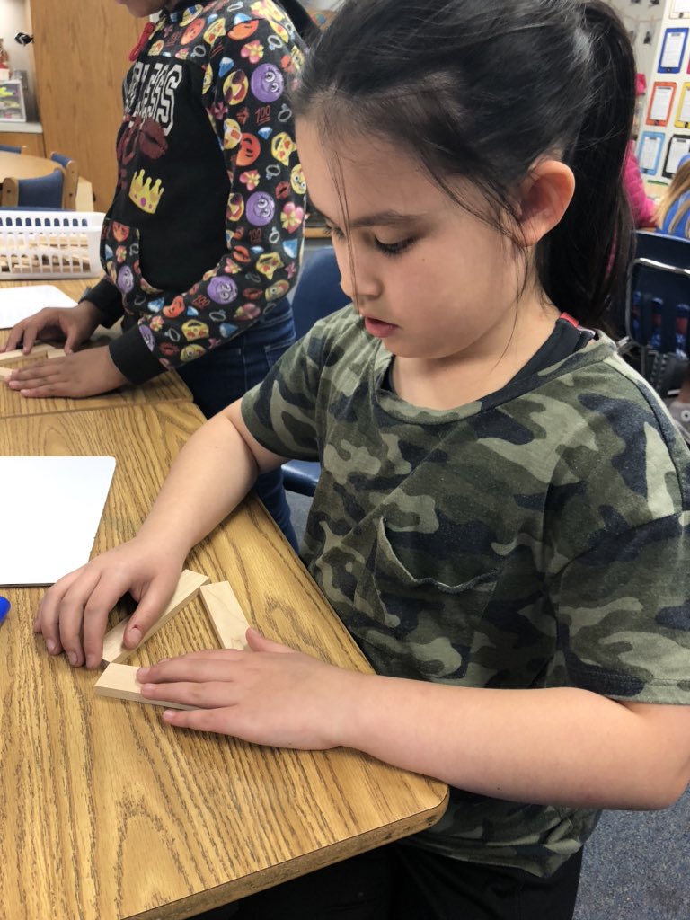 We’re learning in groups,self paced, over perimeter. It has been so much fun to step back,allow my students to be the teachers,&amp;explore perimeter using <a href="/KEVAplanks/">KEVA® Planks</a>! Shoutout to @MrsStallbaumer for allowing opportunities like this! #bearshine #teachingoutsidethebox