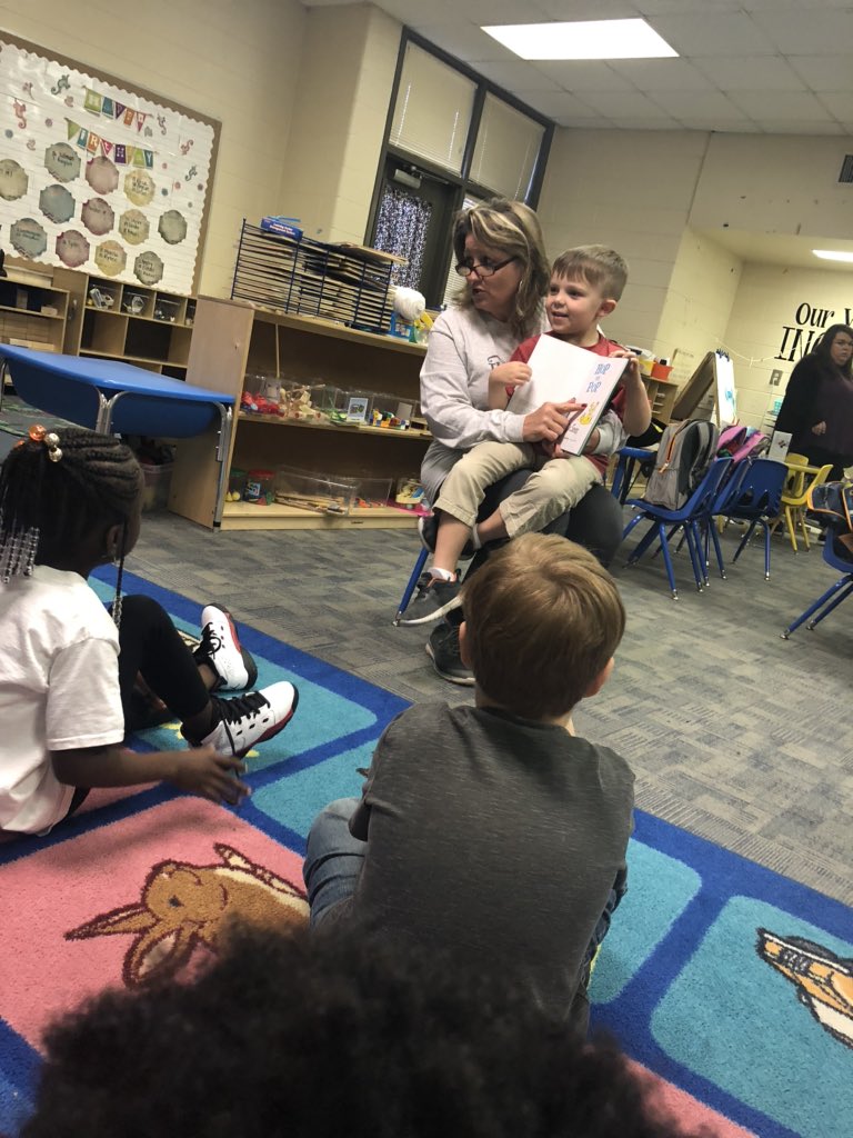 EcksteinTES's tweet photo. We LOVE special visitors who read to us! https://t.co/Ojf2QM8tSs
