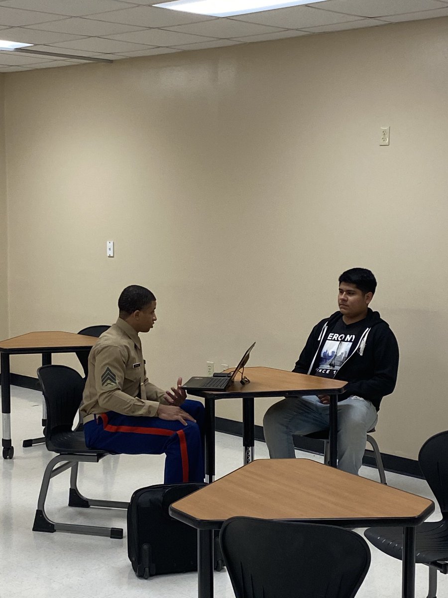 WDeisd's tweet photo. Thx Sgt Perkins ⁦@USMC⁩ for administering practice ⁦ASVAB. #CCMR ⁦@DAndreWeaver⁩ ⁦@DeAndrea22⁩ ⁦@MsClark1908⁩  ⁦@bnnevels⁩ https://t.co/gxqqB0Dnlz