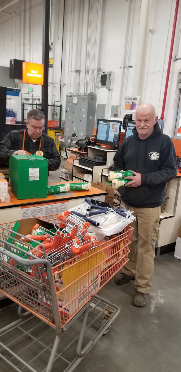 Just over here filling carts in D24!! #KeepEmRolling #BuyEmInBulk #PaintSeason <a href="/PittsfieldPride/">Pittsfield Pride</a> <a href="/marantes1/">Marcelo Arantes</a> @ARuler2683 <a href="/AndyShawTHD/">Andy Shaw</a> @TaraPittsfield <a href="/RockwellRalph/">Ralph Rockwell</a> <a href="/JasonArigoni/">Jason Arigoni</a> <a href="/72mikeysteeley/">Michael Steele</a> @Timothy02674696 <a href="/AubinSharon/">Sharon Aubin</a>