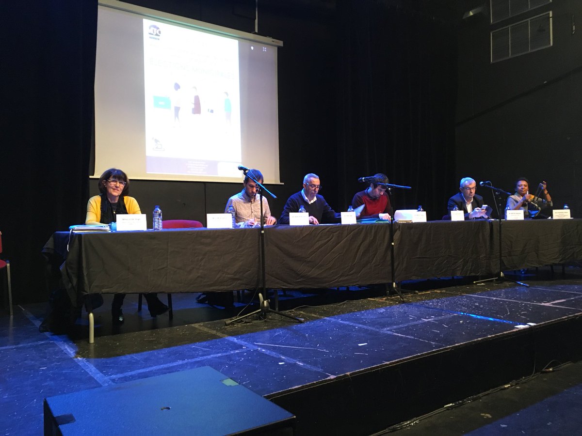 angevidal2020's tweet photo. Début du débat organisé par les jeunes de la MJC de #vaulxenvelin et par le @BondyblogLyon en présence des candidats à l’élection municipale. https://t.co/vJAdOTeAzw