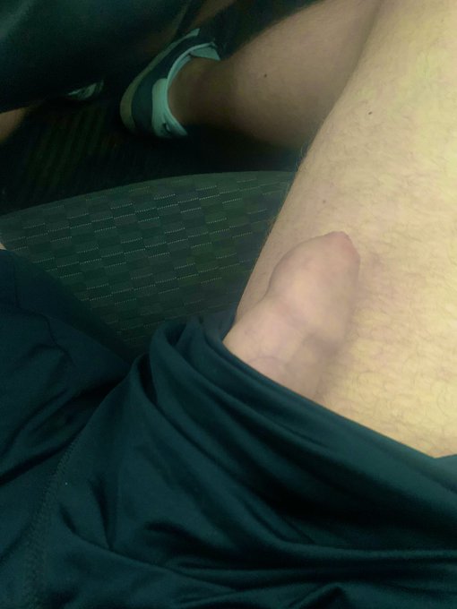 Anyone else get horny in the car? https://t.co/IRapVhhsMM