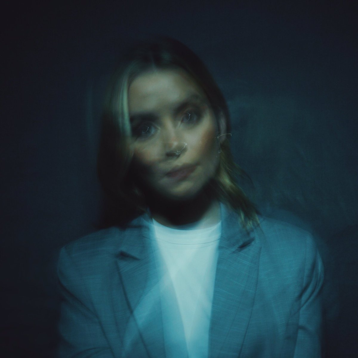 GraceAckerman's tweet photo. Delighted to announce that my debut EP ‘Wrong From Right’ will be released on the 27th of March and this is the glorious artwork to go with it! I will be performing the EP at my EP launch on the 1st of April at St Pancras Old Church in London. Link in my bio for tickets! 🥰 https://t.co/8ngELtC0J8