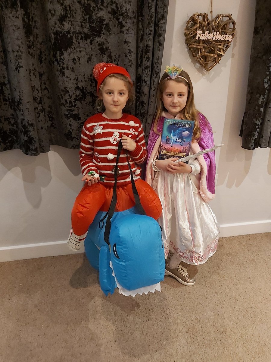 pij_inc's tweet photo. @TomFletcher My twins being William and The Winter Witch xxx https://t.co/5MSeQ3nyep