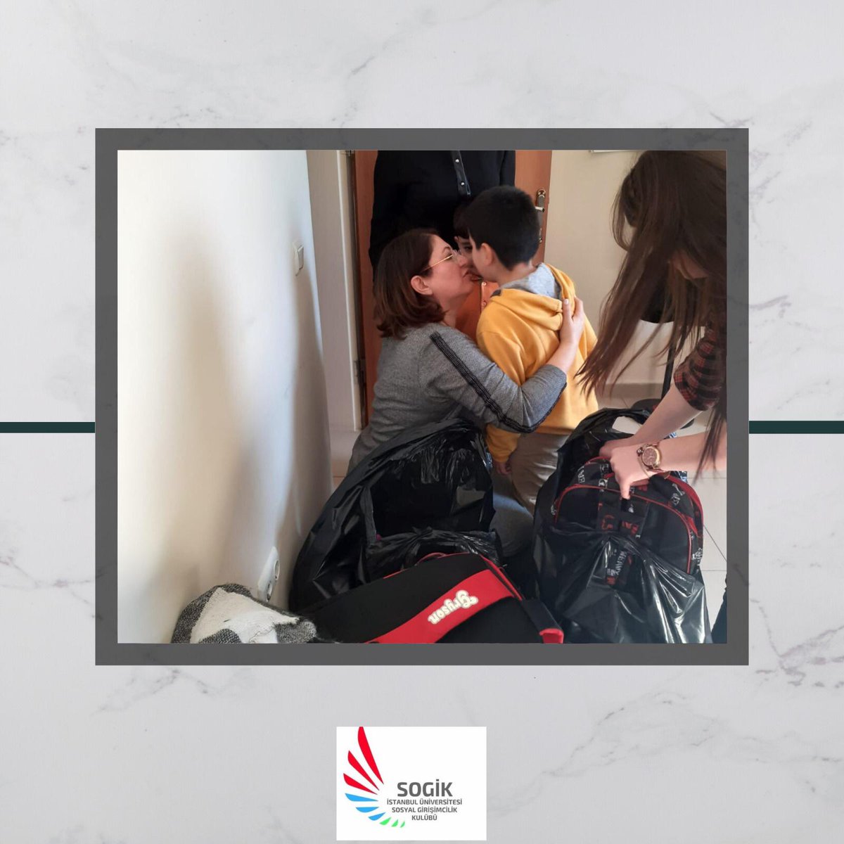 Elazığ'da ki depremzede çocuklar için hazırladığımız #dostlukcantası kampanyamız Fırat Üniversitesi'nden Doç. Dr. Ayşe Çağlıyan hocamız vasıtasıyla Elazığ Şair Hayri İlkokulu'ndaki öğrencilere ulaştı. Projemize destek olan herkese teşekkür ederiz. #elazıgdeprem