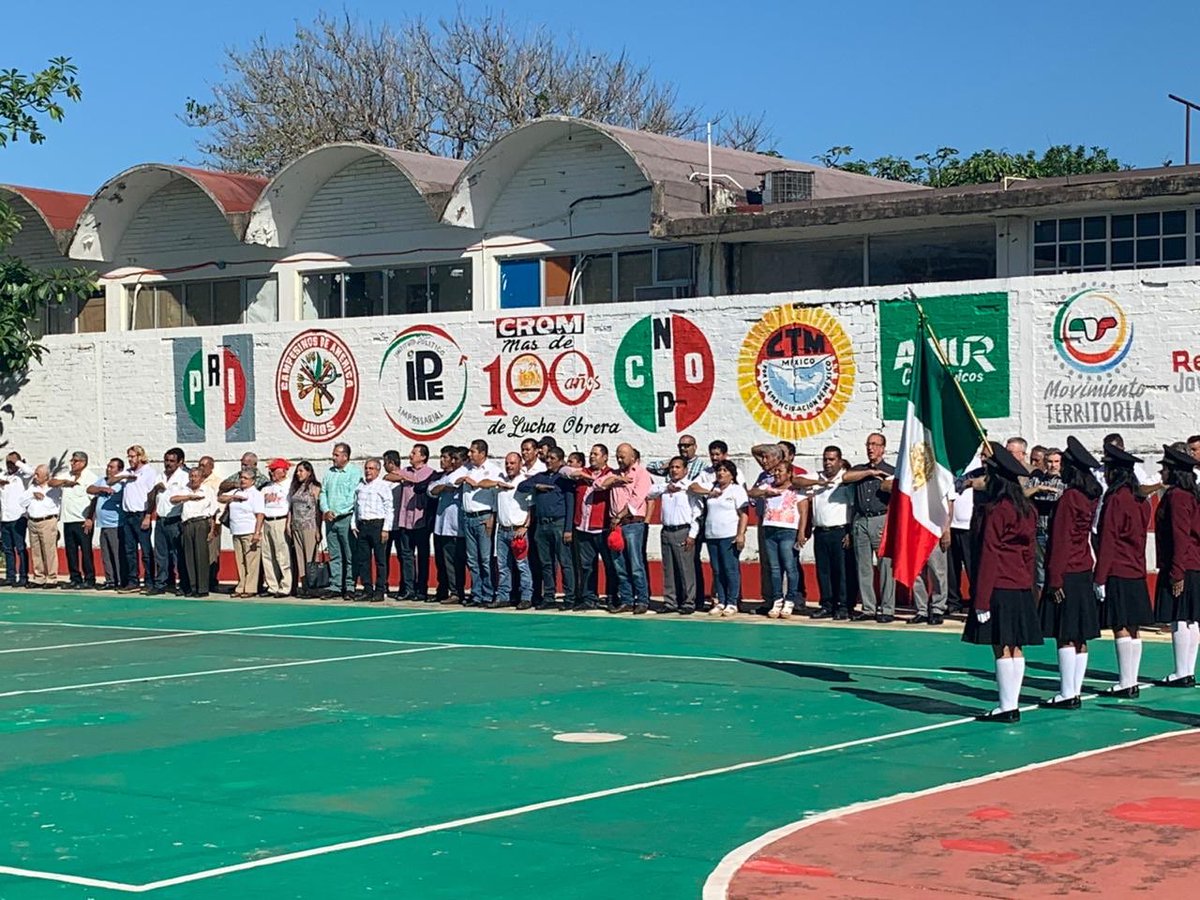 CarlosCedanoOf's tweet photo. 91 años del PRI  se dice mucho, partido que edificó las instituciones Obreras, salud , campesinos y de clases populares por decir algunas.   El PRI es grande y juntos lo re-construiremos  en Coatzacoalcos. 
FelicidadesPRI @PcD_PRI @alitomorenoc @OznerolPacheco @AriannaAngelesA. https://t.co/L5xGSeQq6J