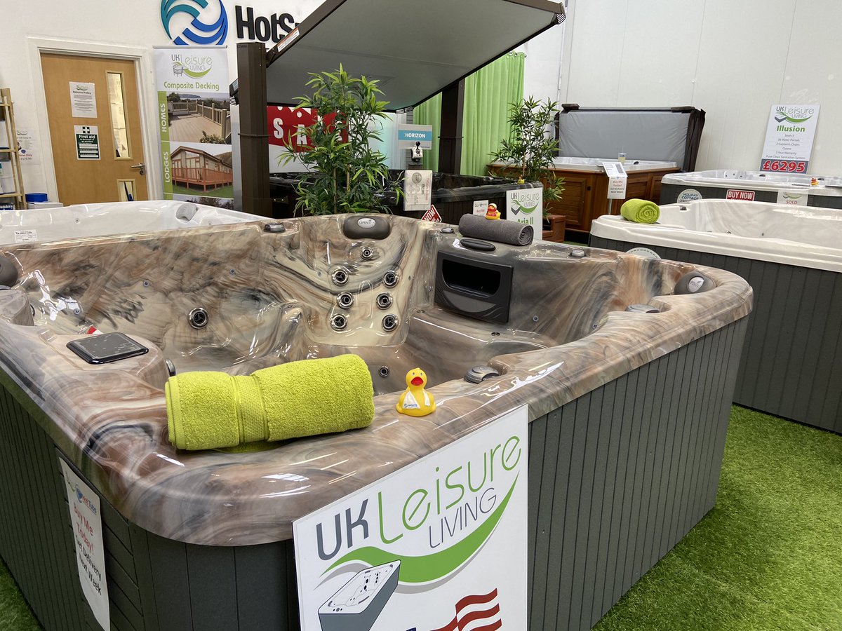 Great meeting with Neil from <a href="/UKLeisureLiving/">Mia</a> this morning. Fantastic range of #hottubs for the commercial and domestic market #wantone #sodoesthewife #chestertweets
