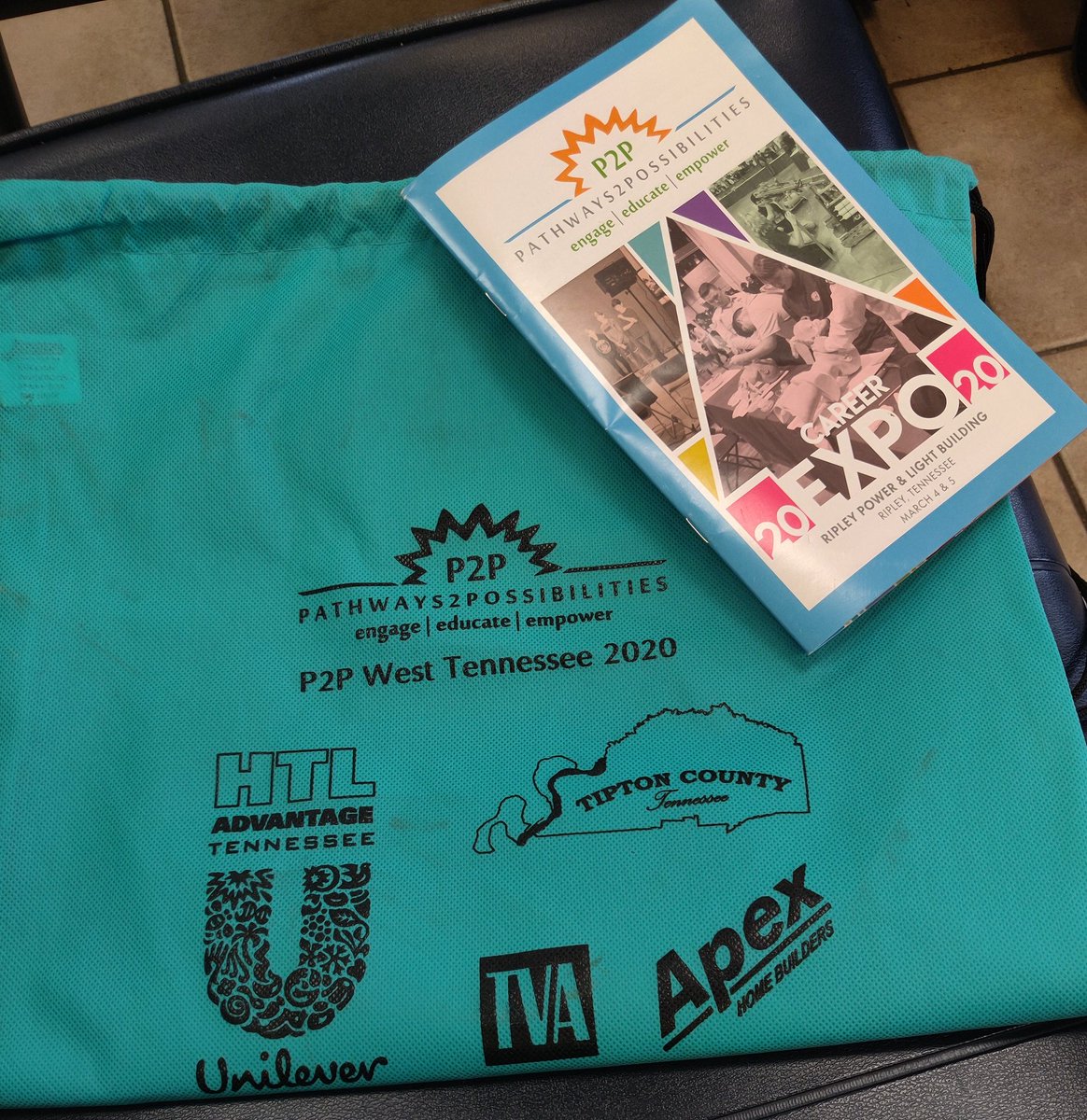 TaylorMade1280's tweet photo. What an amazing morning! The #P2P Crew is doing an OUTSTANDING job with engaging communities across the nation by connecting #Pathways2Possibilities. Thank you @DavidKustoff and TEAM @mariannepurcell You ROCK! #HTLAdvantageTN Whoop Whoop! https://t.co/BPXuJVnKgm https://t.co/yDTkEHSxjS