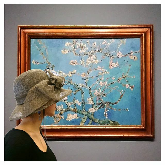 Rinaldelli1930's tweet photo. “Vedo ovunque nella natura, ad esempio negli alberi, capacità d'espressione e, per così dire, un'anima.” - Vincent Van Gogh
Elegante cloche in sisal marron glace.
#hat #cappello #model #modisteria #hatstore #madeinitaly #accessories #accessori https://t.co/JbGAaRaEzs https://t.co/w7y3A9kXBF