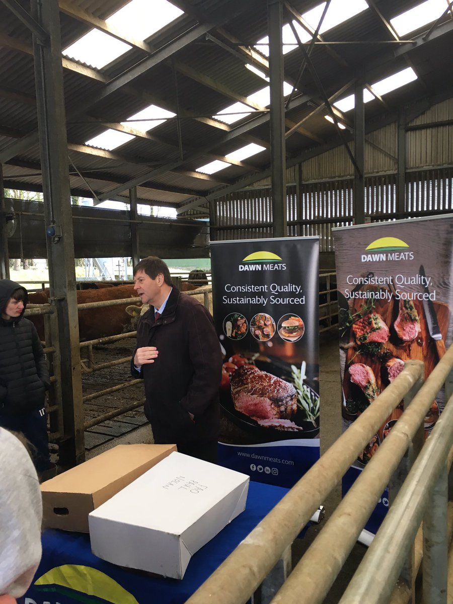 AgriAware's tweet photo. Educational day at Agri Aware Farm Walk and Talk event in @ClonakiltyAg. Great insight in to farming by @teagasc @dawnmeatsgroup @dairymaster and IFMA 👏🏻#sustainability #FarmWalk2020 https://t.co/kBHSn4QCG4