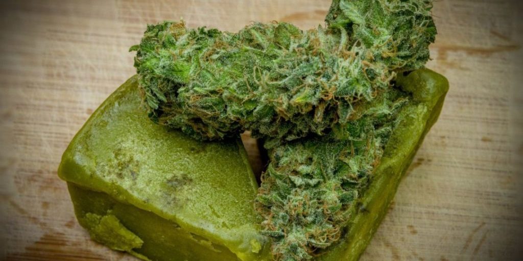 canaweedonline's tweet photo. A Little last #blogpost for today!😍 The Best Way to make your #Cannabis #Butter 😋https://t.co/3O9nIg9dZ0 #CBD #cbd #weed #Marijuanastocks #marijuana #CannabisMedicinal #healthcare #bcweed #WeedLovers #weedlife #weedmob #weedsmokers https://t.co/Fqnqiic4jD