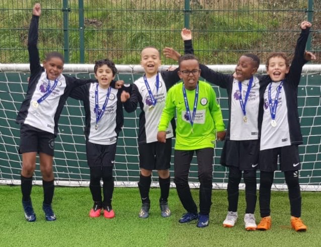 BarnetSport's tweet photo. A fantastic day @powerleagueUK for today’s Yr4 ⚽️ Tournaments. Well done to everyone that participated and congrats to our area winners @FouldsSchool @BrunswickSport @theorionschool & #GSJS 🏆. Massive respect to our officials from @StAndrewTA 🤝 https://t.co/S9czmLo6mo