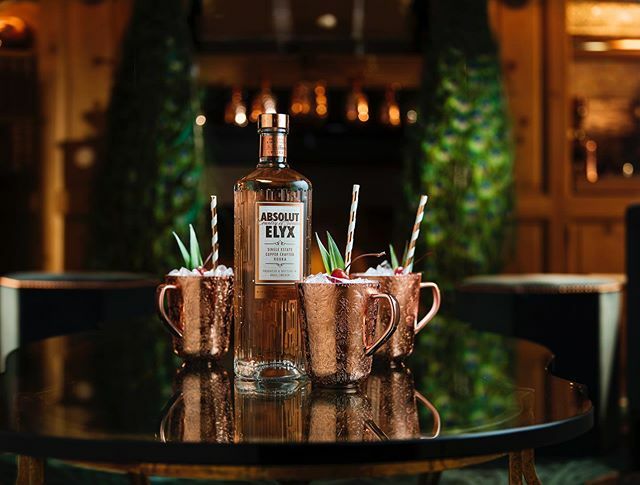 We do like Pina Coladas, but to be honest, being caught in the rain is more likely at this time of year. Here's our slightly more refined take on the poolside classic, with sherry, copper, and of course, everytone's favourite single estate Swedish vodka.… ift.tt/39oRaEC