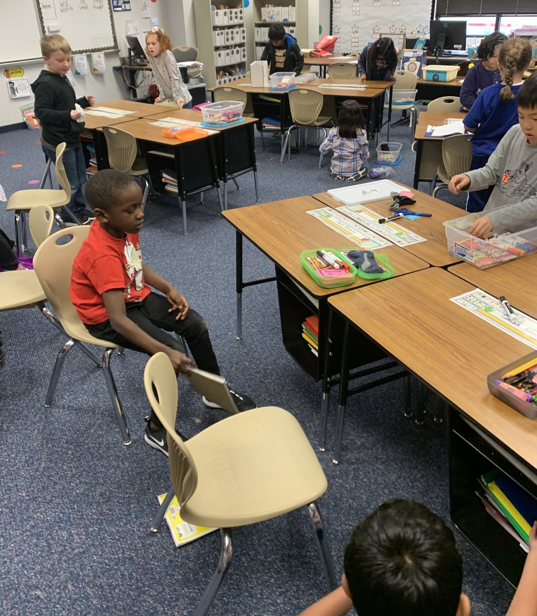 jammers_j's tweet photo. Making our desks clean and tidy for Open House. See you tomorrow at 4:30!  @heather_janek https://t.co/toTTakGrTP