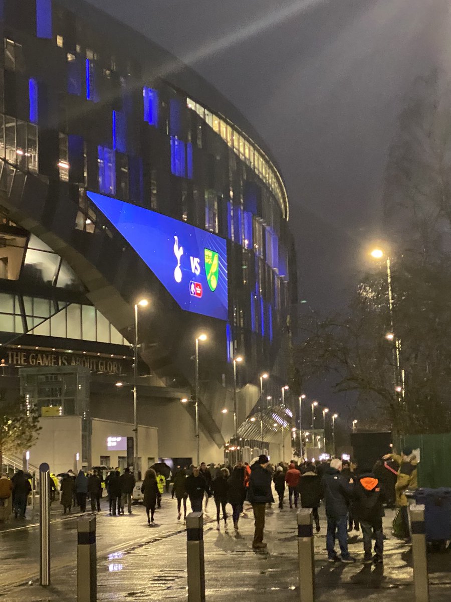 leeburnett84's tweet photo. Back again... glutton for punishment 😬#coys https://t.co/0gzKWTjpD2