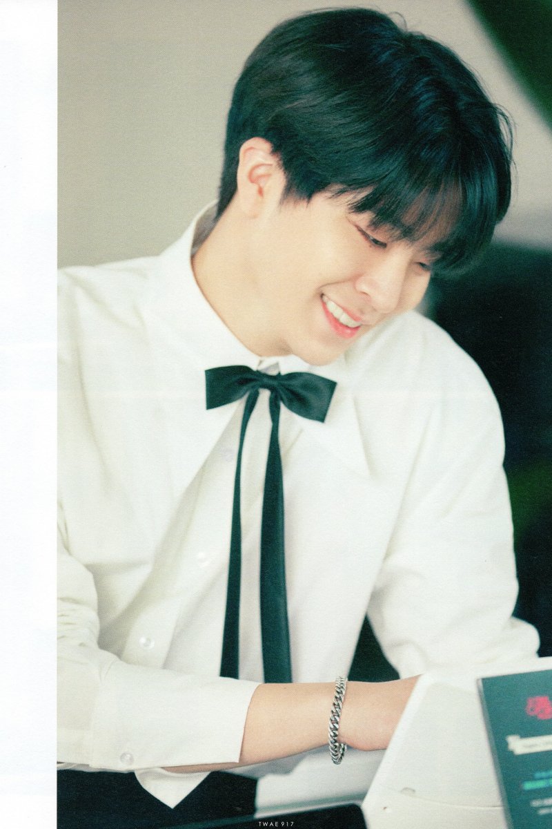 TWAE917's tweet photo. [Scan] Photobook - #IGOT7 6th Generation [1/4]
#GOT7 #갓세븐 #Youngjae #영재 

https://t.co/iiQPWdVOrA
https://t.co/hTnZUZhnD1 https://t.co/Da5Q0ZY9Qr