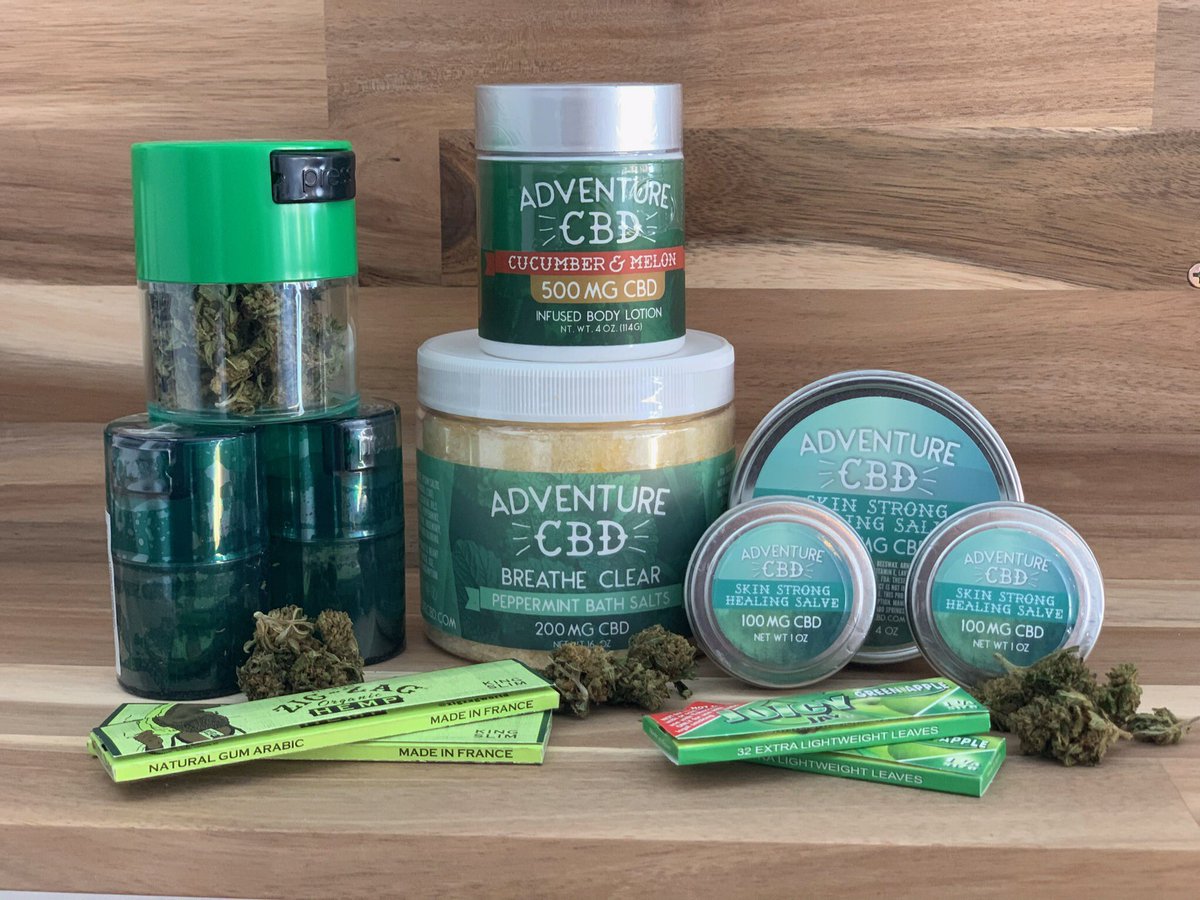 holisticgreen19's tweet photo. Spring is right around the corner! Think green! 🌿🍃🍏💚 Come on down to Holistic Green and see the variety of products we have to offer and the knowledgeable staff we have! Let’s find a product that works for you!! #cbd #cbdhealth #cbdprerolls #cbdproduct #cbdwisconsin #cbdwi https://t.co/bnCZV7iXyp